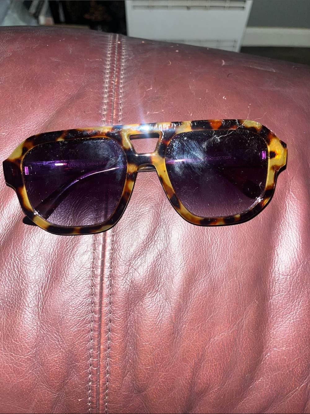 Tortoiseshell Sunglasses with dark Lenses